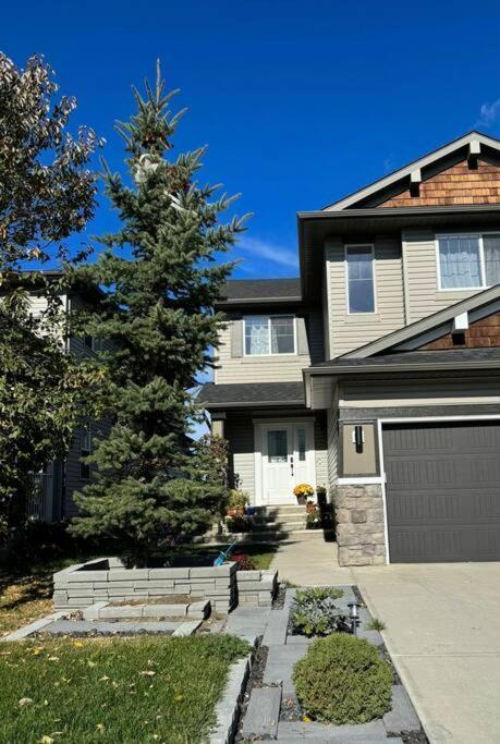 Apartamento New&Stylish&Cozy Suit Near Spruce Meadows Sleeps 6- Backyard-Ev YYC Exterior foto