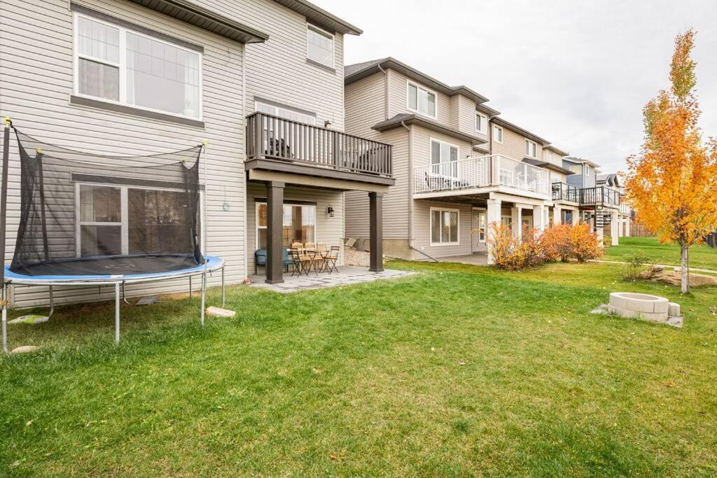 Apartamento New&Stylish&Cozy Suit Near Spruce Meadows Sleeps 6- Backyard-Ev YYC Exterior foto